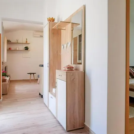 Amazing In Labin With Wifi Holiday home