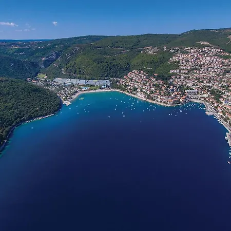 Amazing In Labin With Wifi *